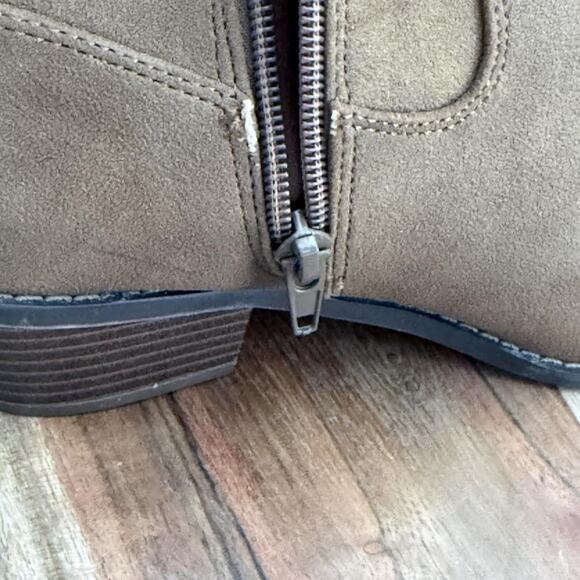 BCBG Girls Boots Girls Size 3 Tan LINDA Fringe Western Ankle Side Zip Block Heel - Picture 11 of 14